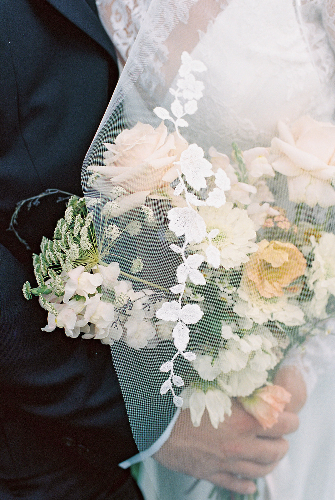 minted-photography-okanagan-kelowna-destination-wedding-photographer-wedding-kelowna-estate-wedding-madison-and-brandon-80