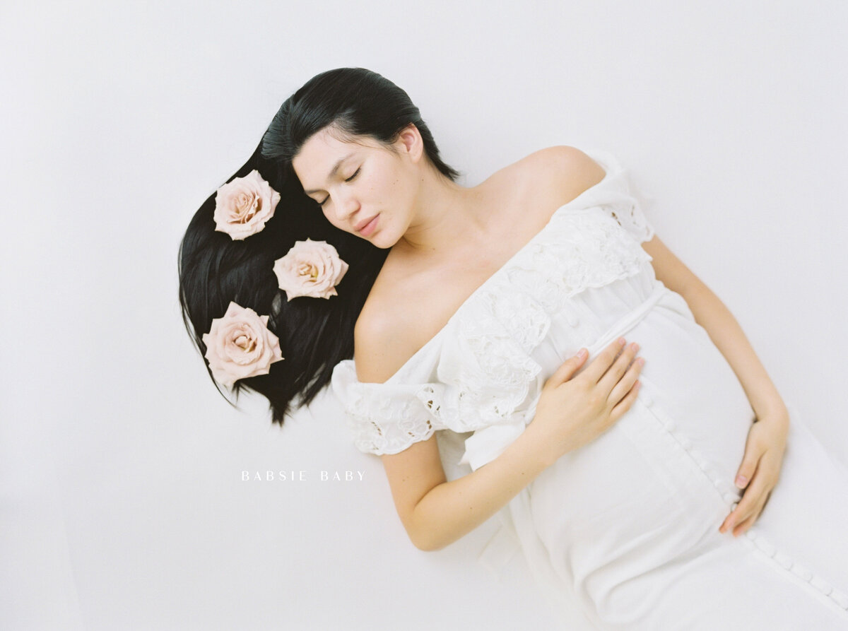 Pregnancy-Maternity-Photography-in-Oceanside-San-Diego-Flowers
