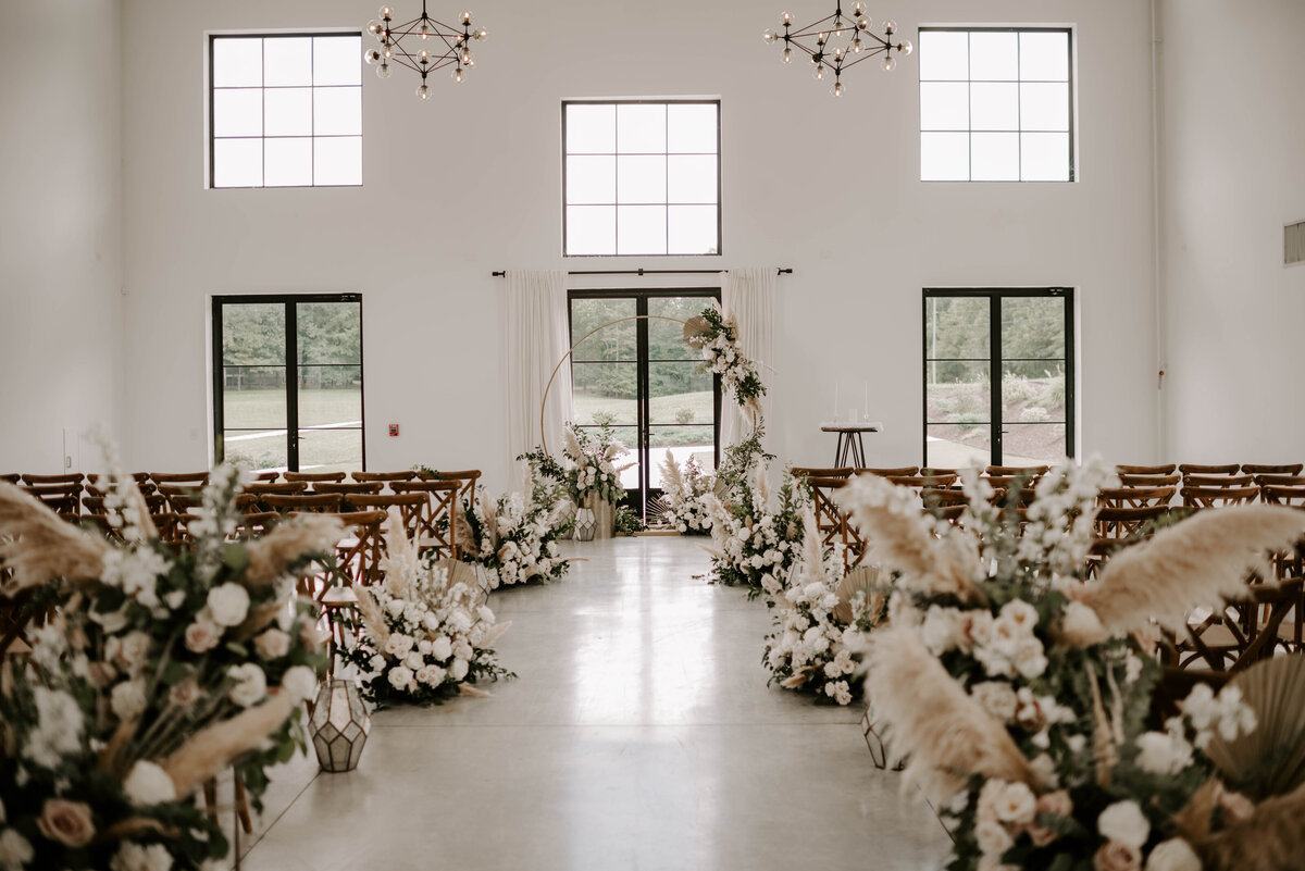 Classic style luxury wedding swan house