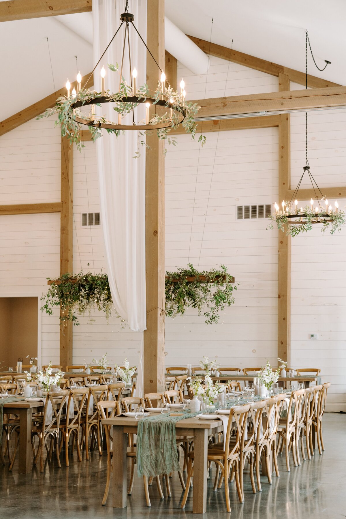 evergreen_weddings_co_canada_wedding_planner_designer_ottawa_winnipeg_toronto_full_service_wedding_planning_management_coordination_coordinating_design_services_designer_luxury_high_end_Reception-2