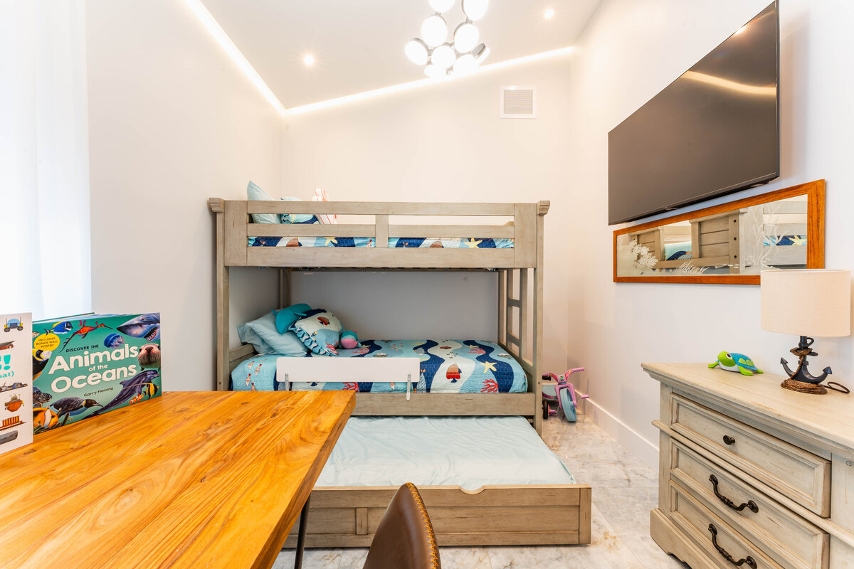 Bedroom 6 (2)