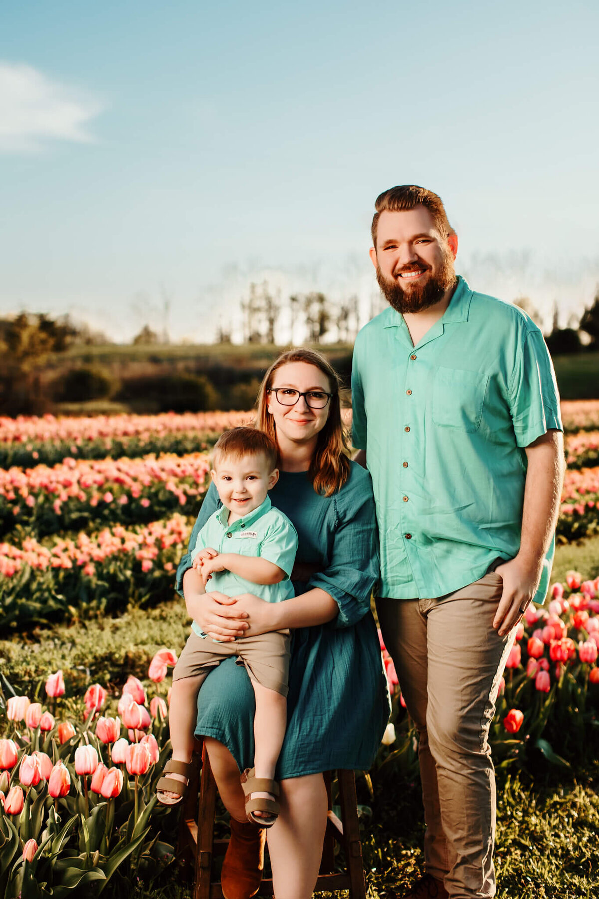 NW Arkansas family photographer, family photographer near me, family portraits in NW Arkansas, family photography packages