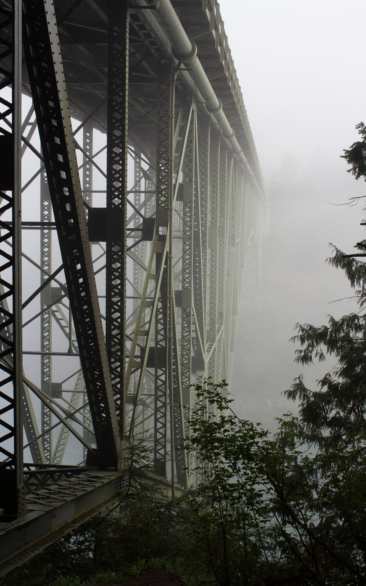 bridge-fog-deception-pass-pacific-north-west