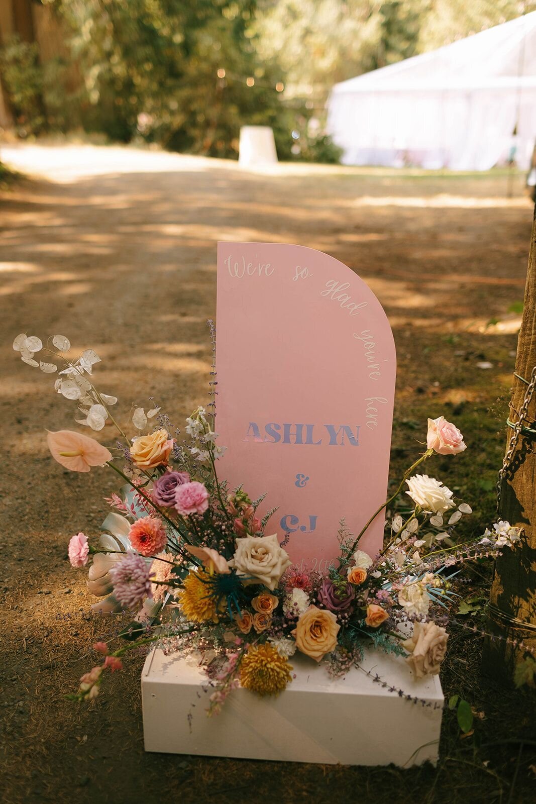floral-welcome-sign
