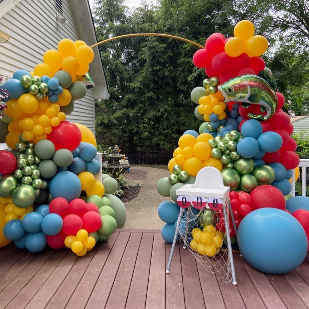 Gone fishing custom balloon arch with high chair