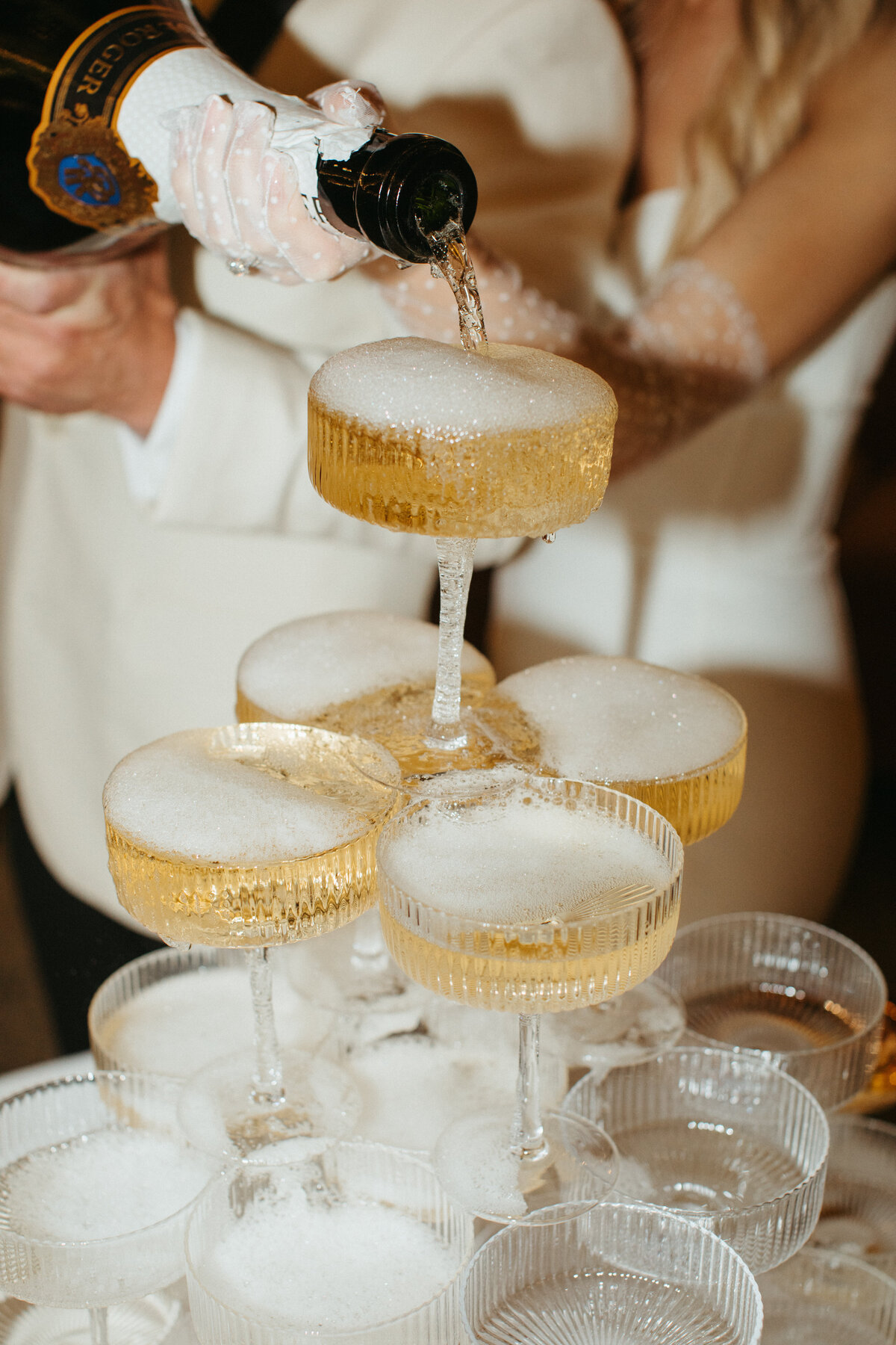 wedding-champagne-tower-at-the-wadsworth-mansion-4