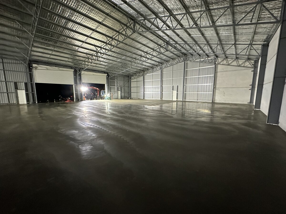 Few_&_Far_Warehouse_32