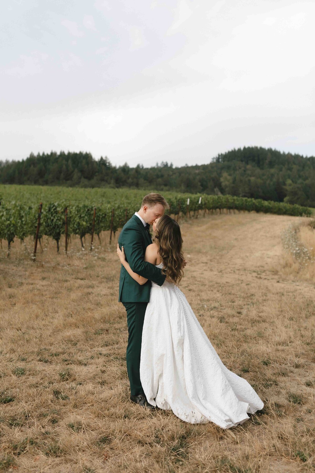willamette-valley-winery-wedding-8