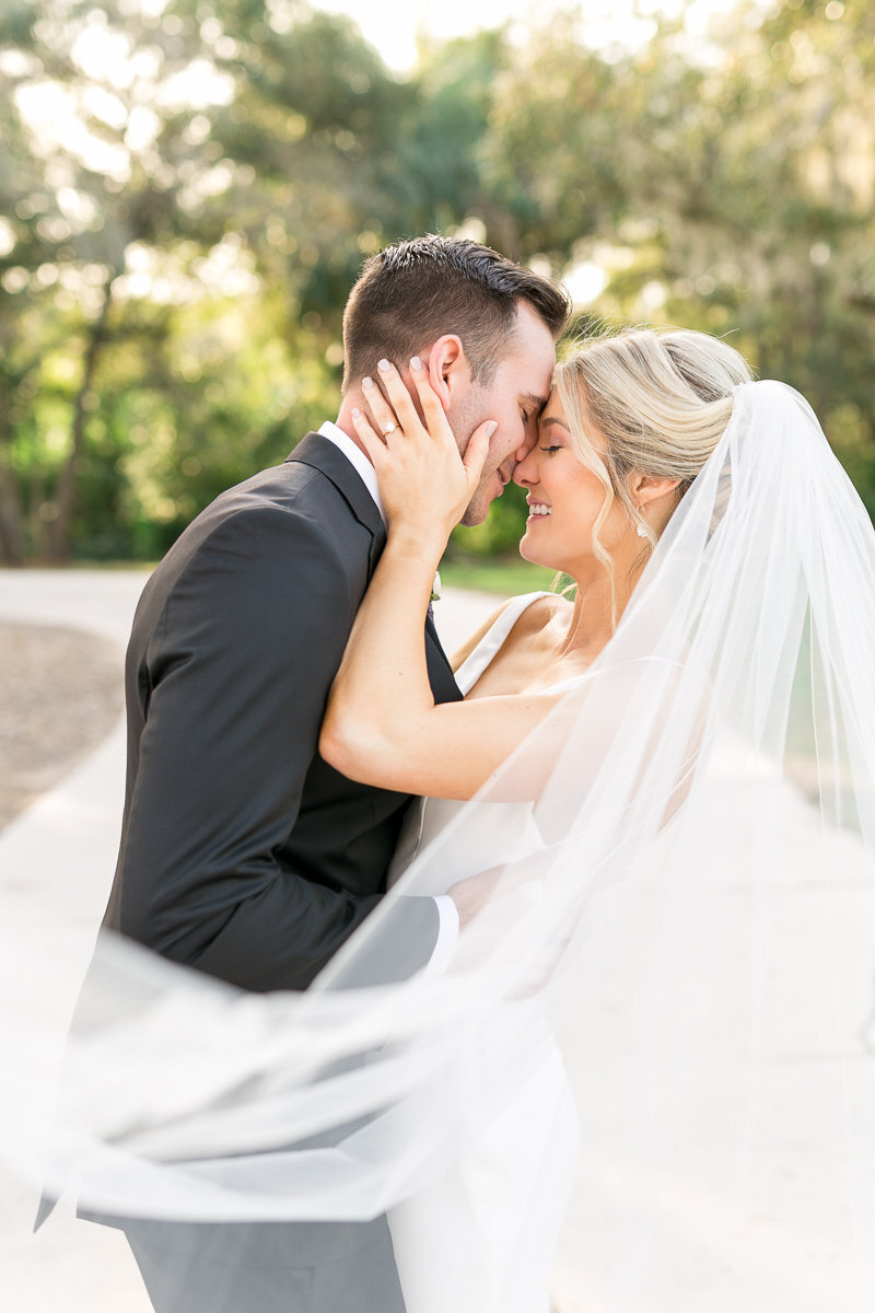 Howie Mansion photographer | Orlando photographer | Howie Mansion photographer  | Amalie Orrange | Howie Mansion wedding couple | Howie Mansion Howey in the hills florida-21