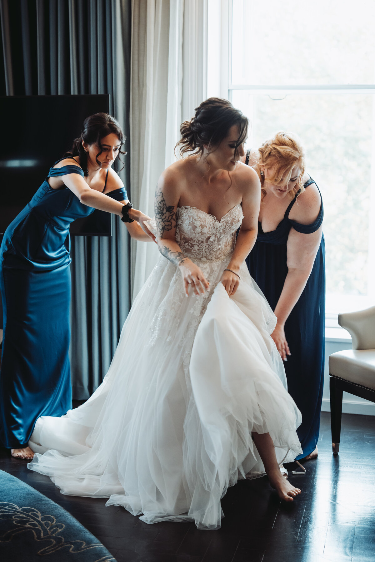 092_L&A_BRIDALPREP_TERIVPHOTOGRAPHY