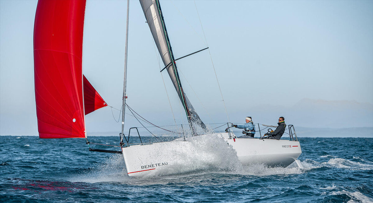 beneteau-first-27SE-exterior-4