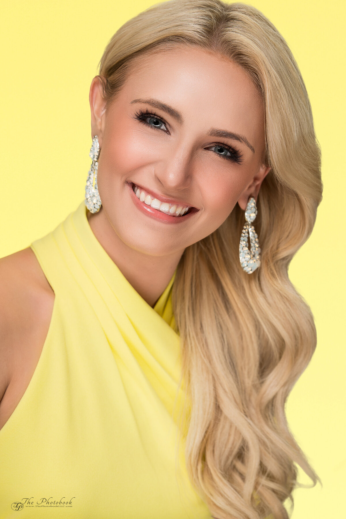 Mikaela Bannon-Headshot-Pageant-MAO-Miss America- Yellow-Michigan Pageant photographer-Beauty