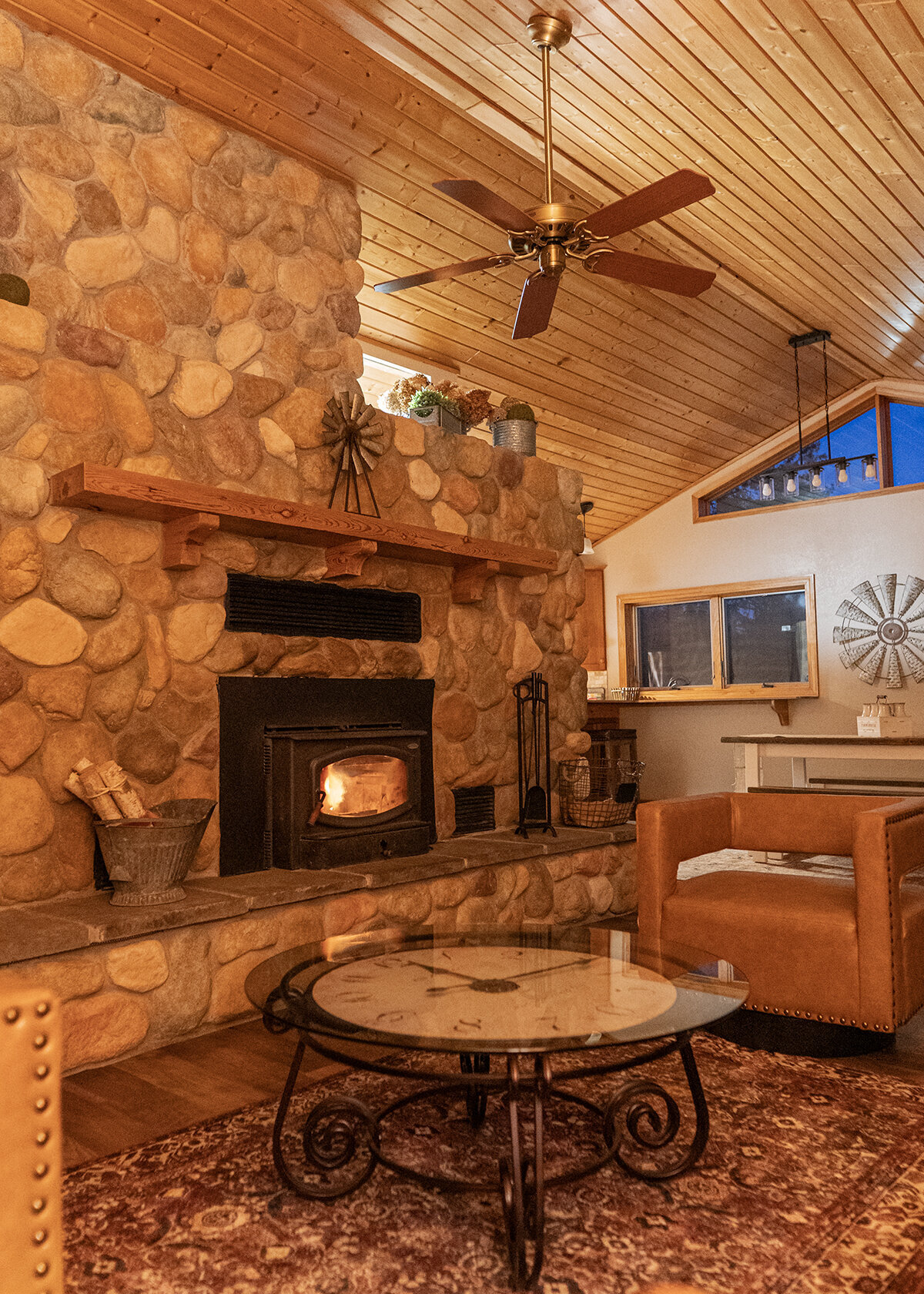 Open Lounge Fireplace 2