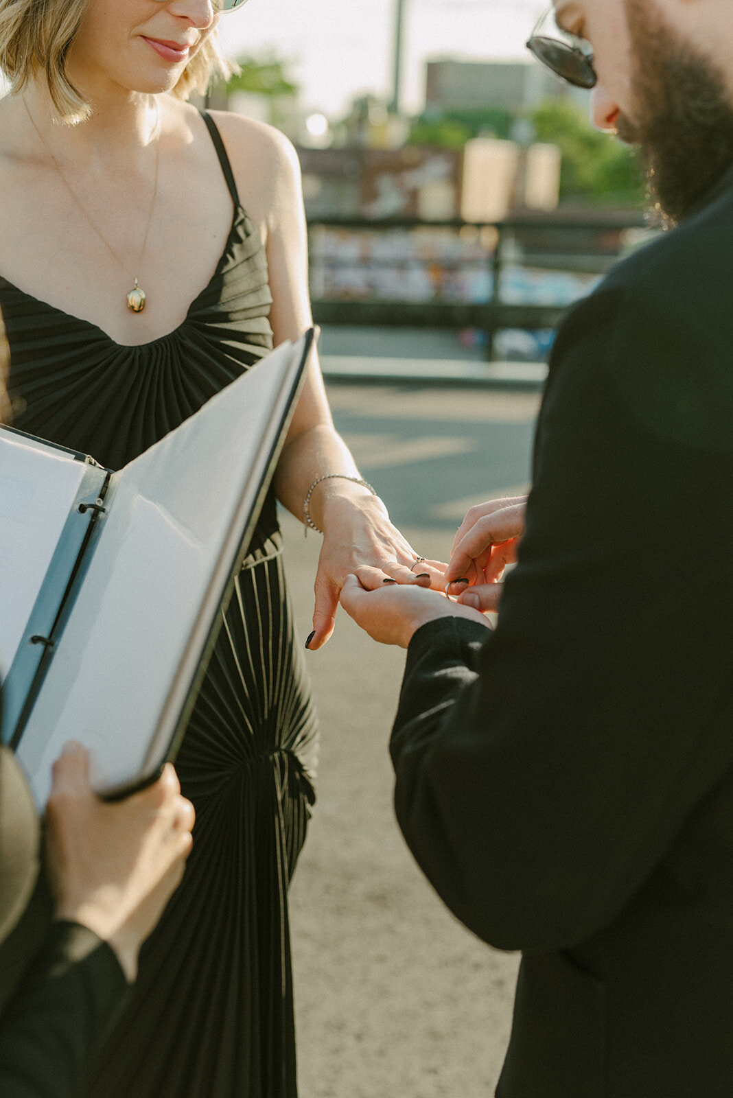 toronto-city-elopement-kensington-market-freespirited-romantic-fun-authentic-wedding-photography-2600