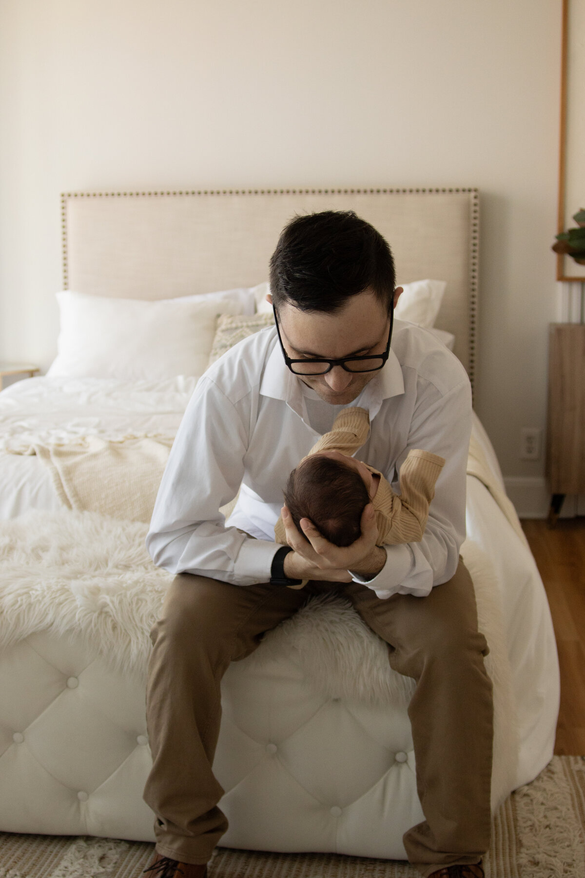 San Diego-Twins-newborn-lifestyle-photography-in-studio-the loft-3
