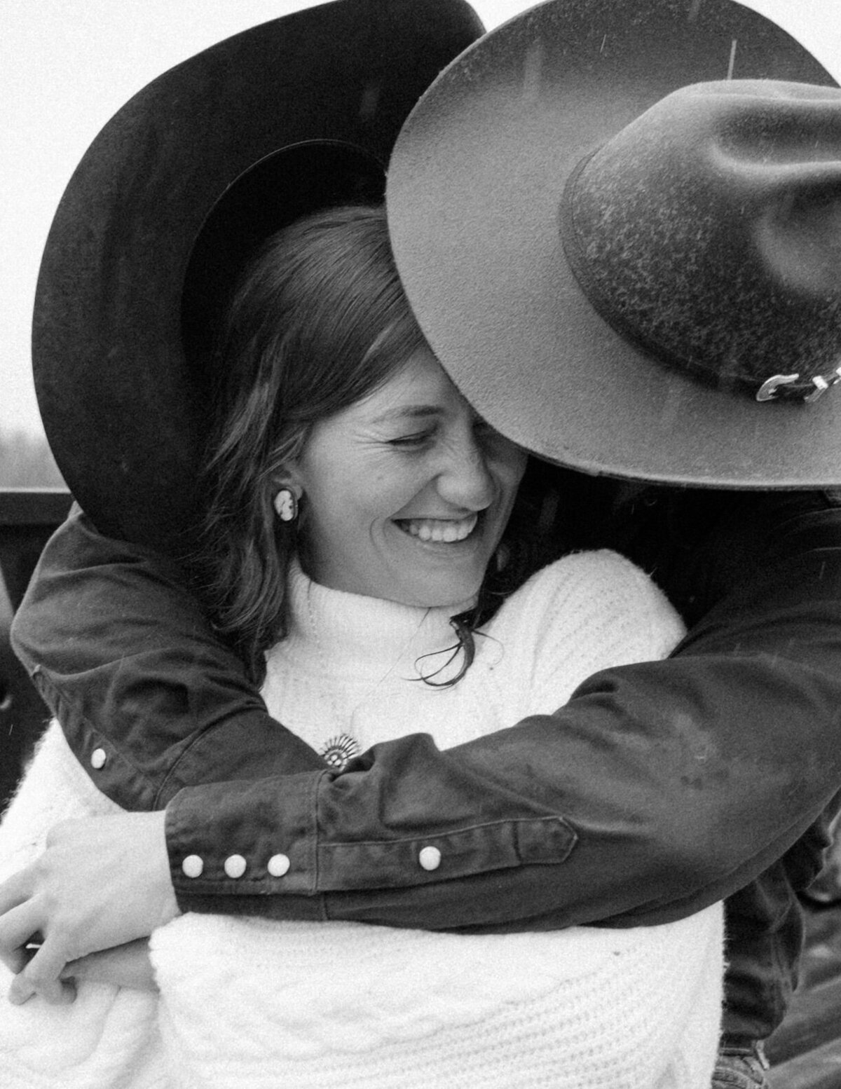 presley-gray-photo-montana-western-style-engagement-4052-2