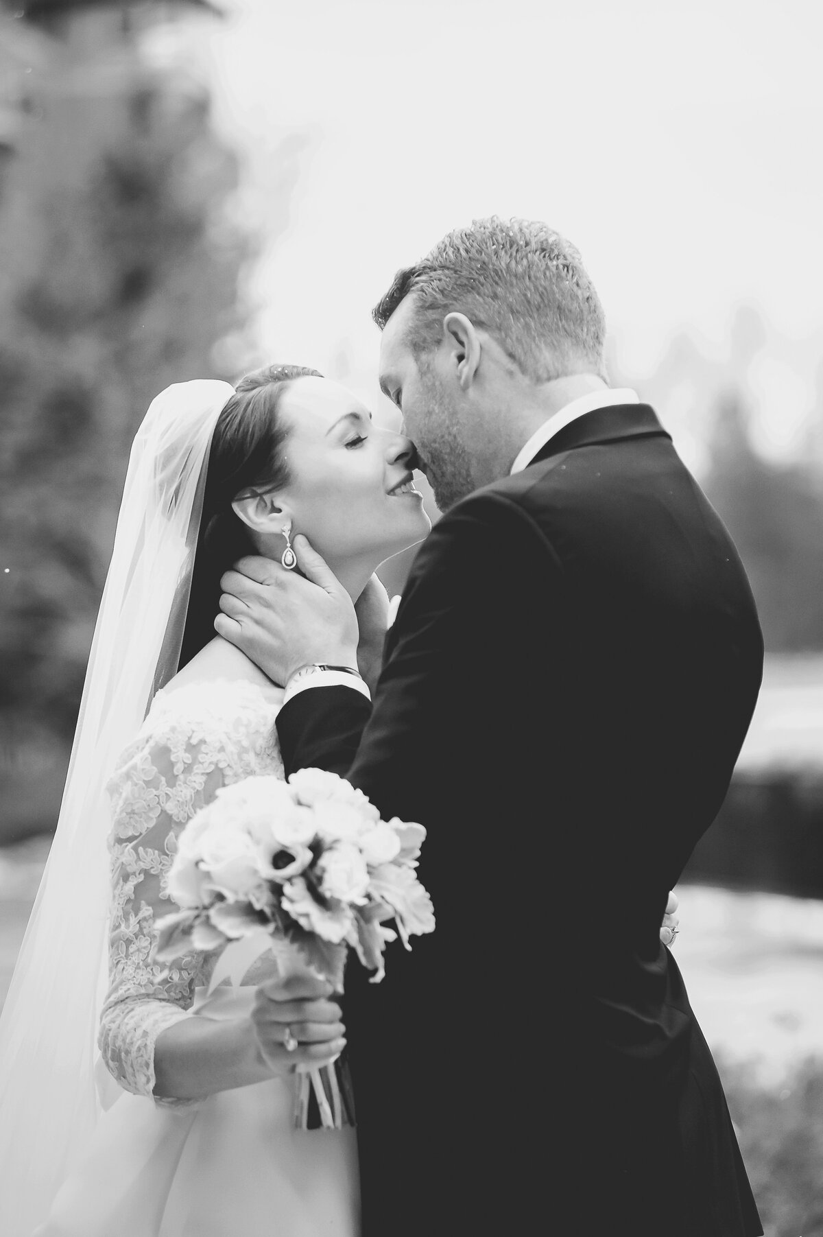 Bride and Groom at the Broadmoor Hotel
