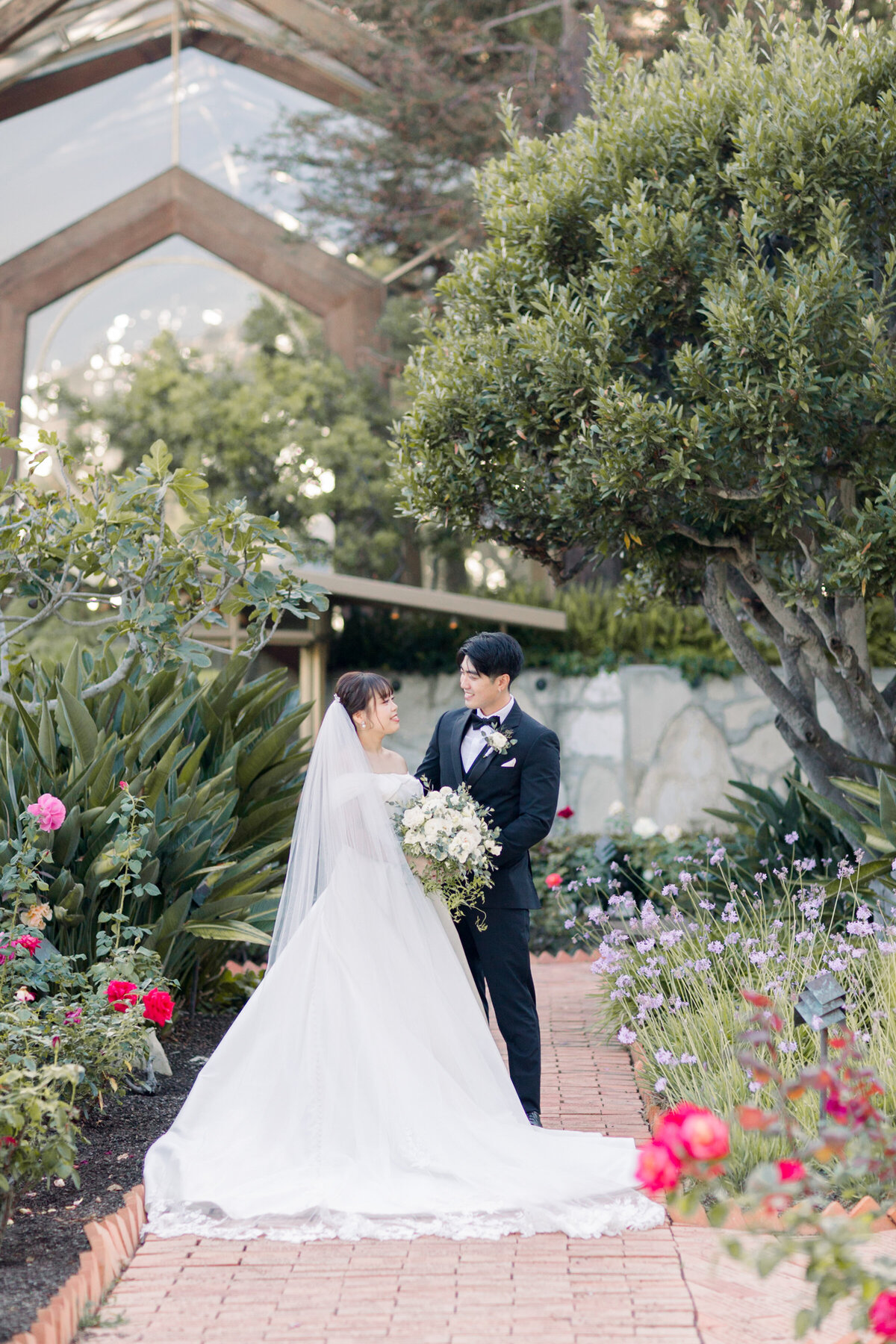 los-angeles-california-wayfarers-chapel-wedding-photographer_017