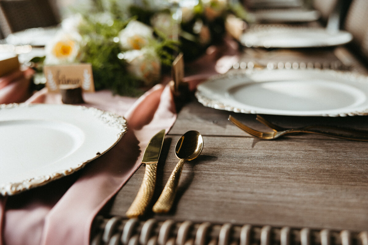 wedding gold table utensils