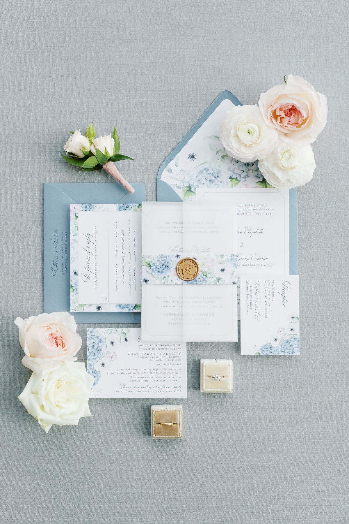 romantic-hydrangea-wedding-invitation-suite