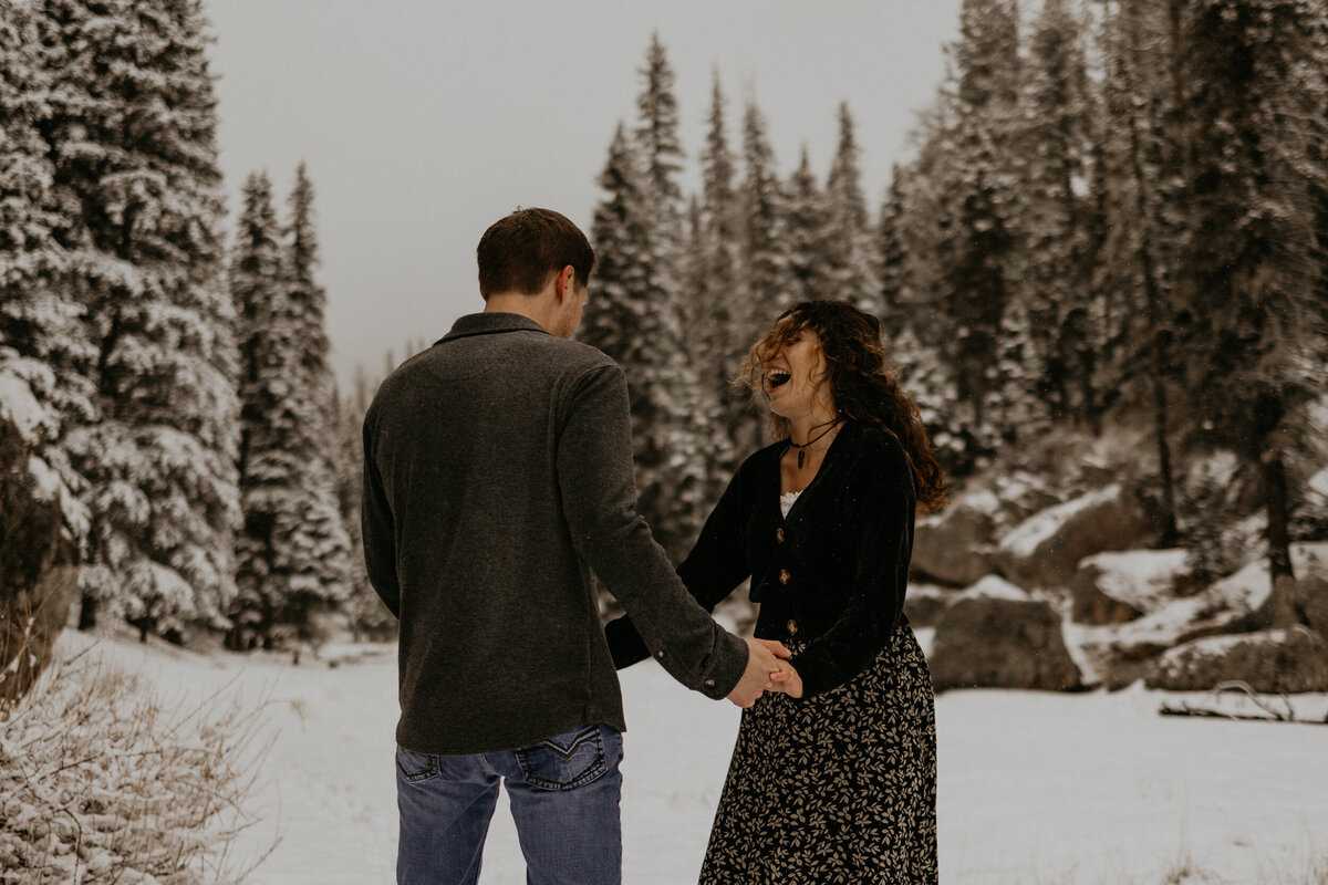 snowy-jemez-springs-photo-shoot-new-mexico-24