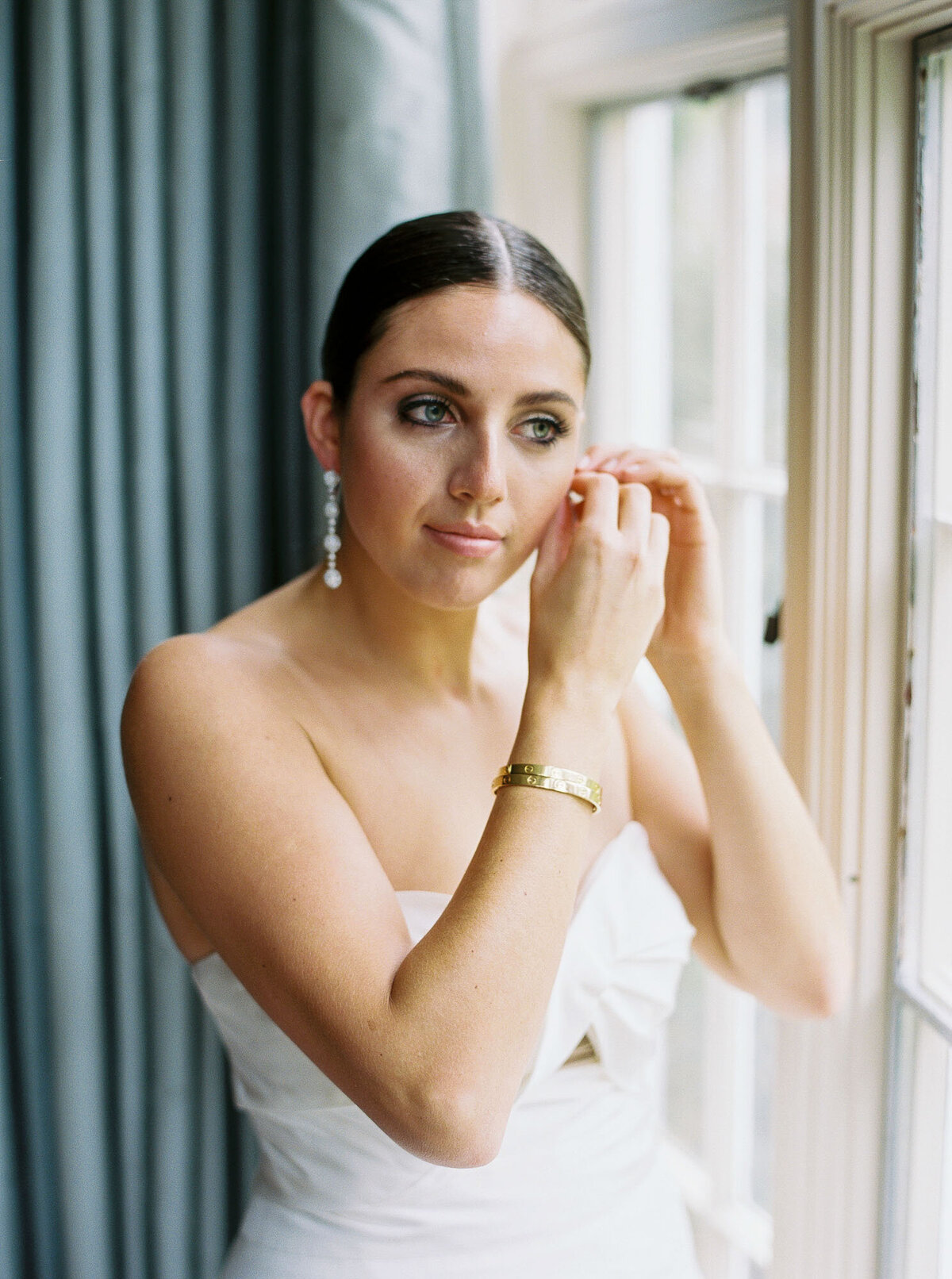 Alexandra-Elise-Photography-Ali-Reed-New-York-Film-Wedding-Photographer-Lauren-Dan-2018-Getting-Ready-049