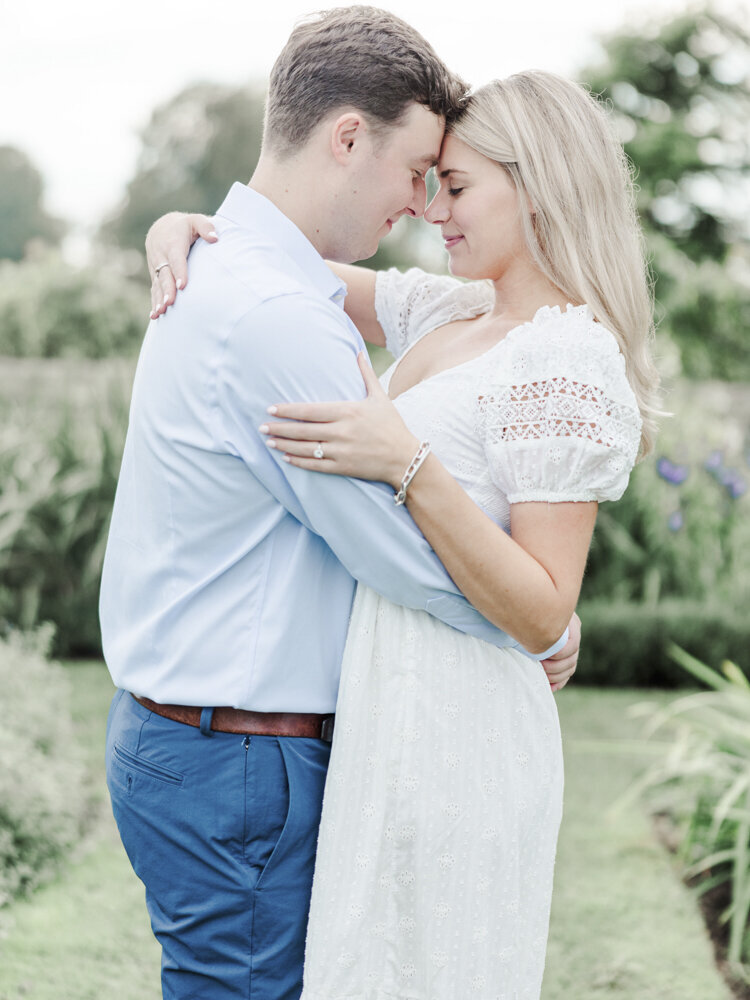 christine-antonio-engagement-session-eolia-mansion-harkness-park-waterford-ct-32