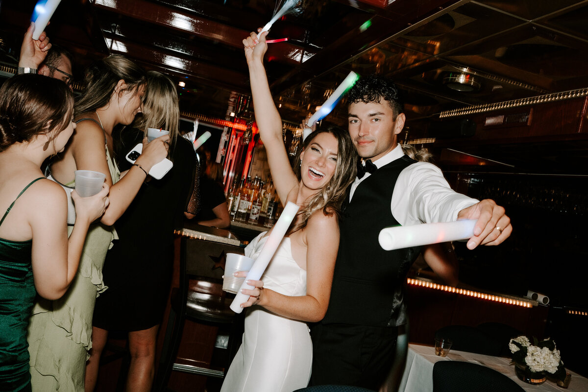 abby-parker-lake-minnetonka-wedding-109