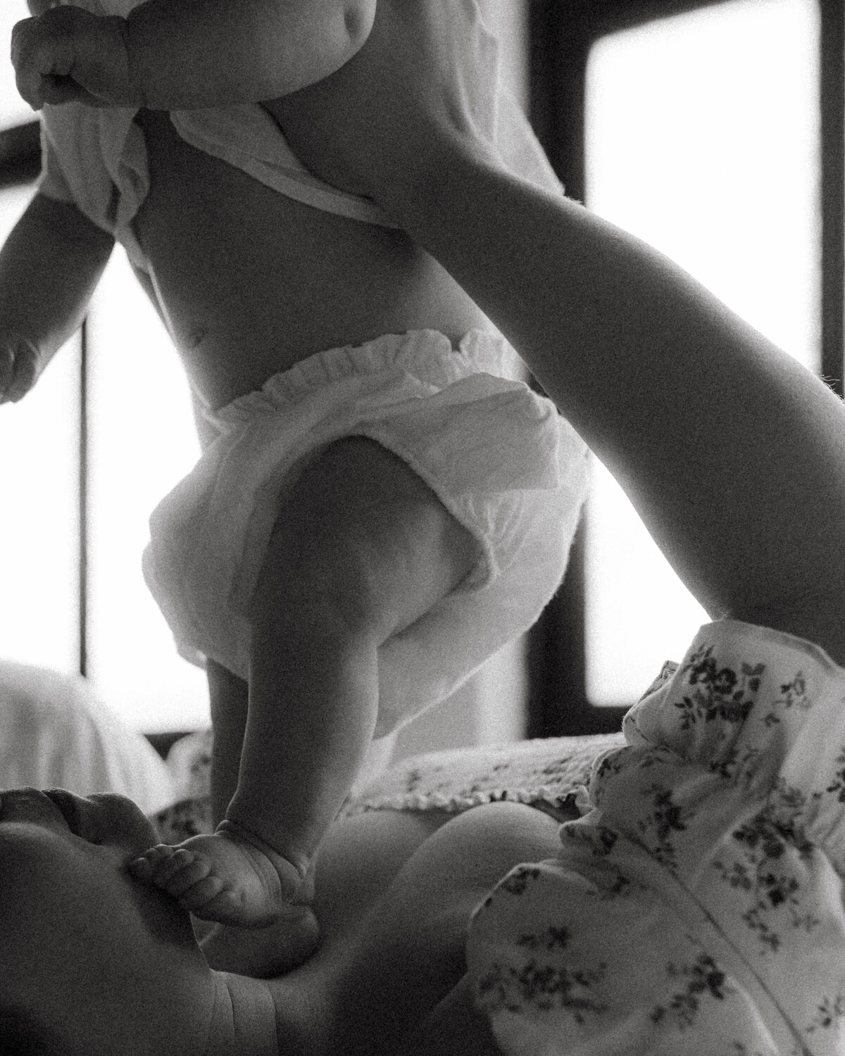 Fireshot-Studios-Candid-Motherhood-Minis-Crossroads-KC.jpg-240413-0013