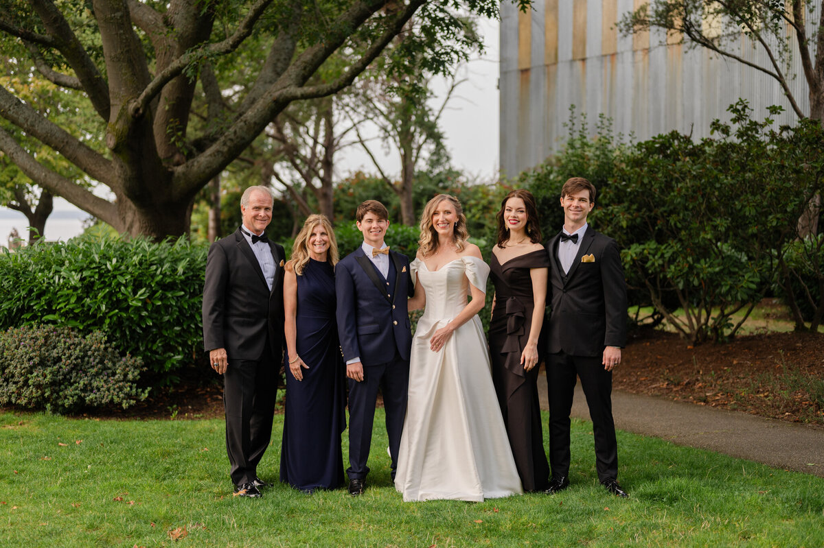 Bellingham-Cruise-Terminal-Wedding_Caylie-Mash-Photography_AB03