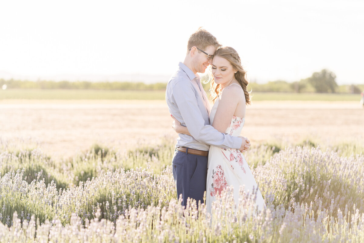 araceli-lavender-farm-engagement-sacramento-wedding-photographers-025