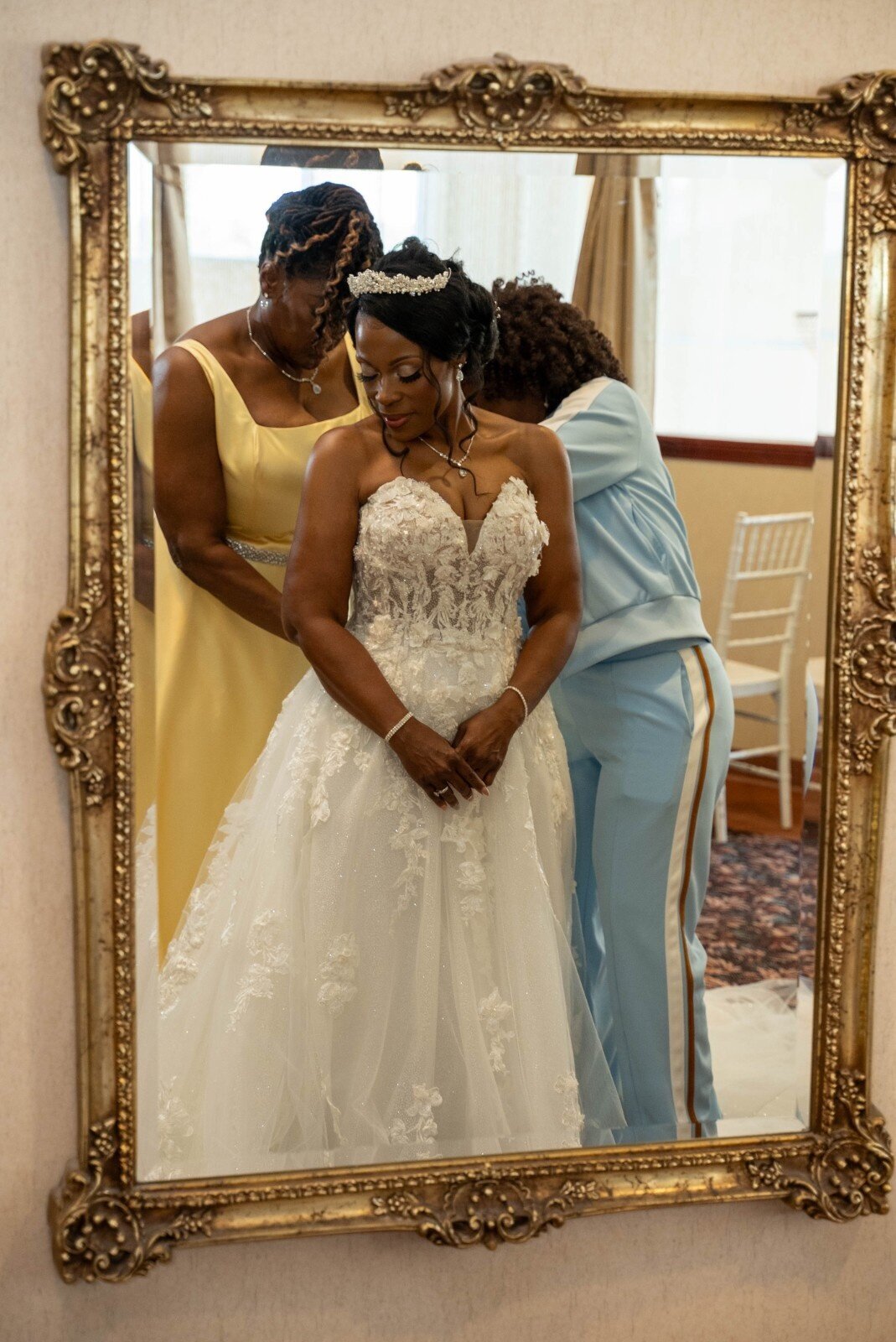 bride-mirror-reflection-getting-dressed-duneland-falls