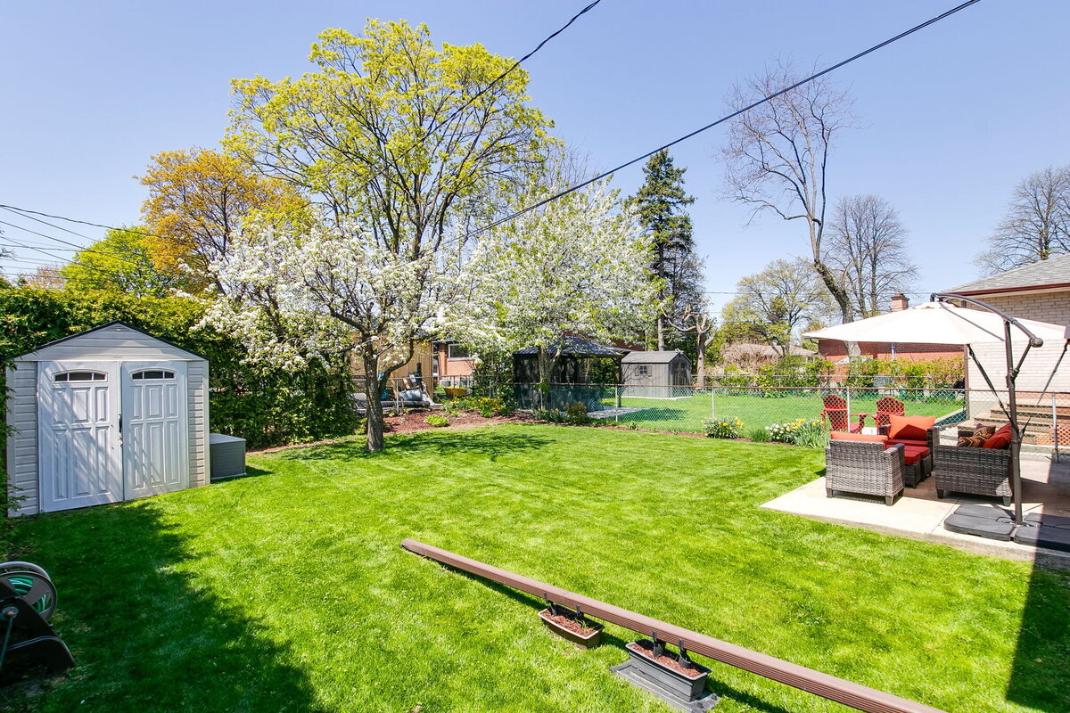 45-web-or-mls-74_001_Backyard