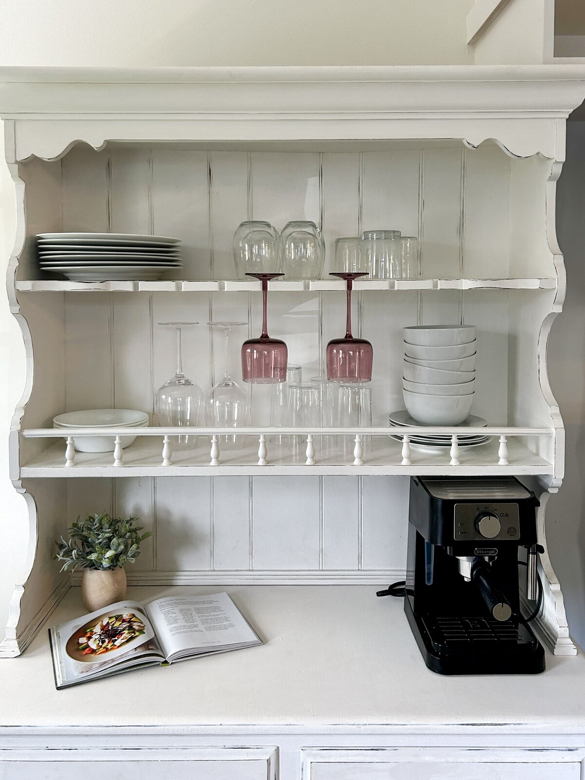 occupied-staging-everett-modernmollusk