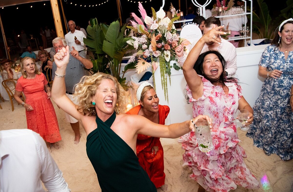 Fricks-Point- Beach-Wedding-Dasfete-67