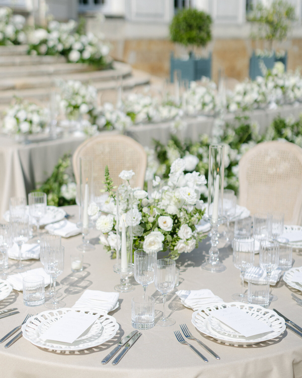 Chateau-de-Grand-Luce-wedding-florist-Floraison38