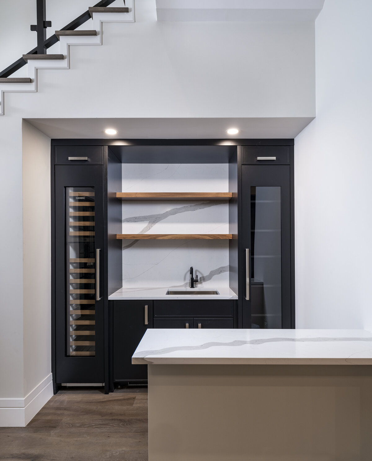 3540 Crayton Rd Naples FL-print-002-006-Bar-3393x4200-300dpi