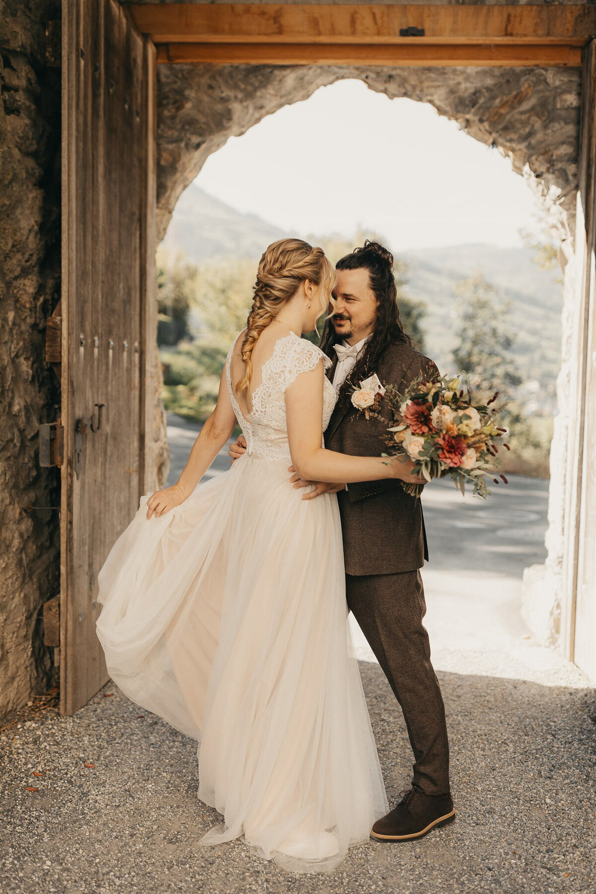 Sarah Schöb - Professional_Makeup_Artist_Schweiz_Bridal_Styling_RealbrideDeby22_2048px