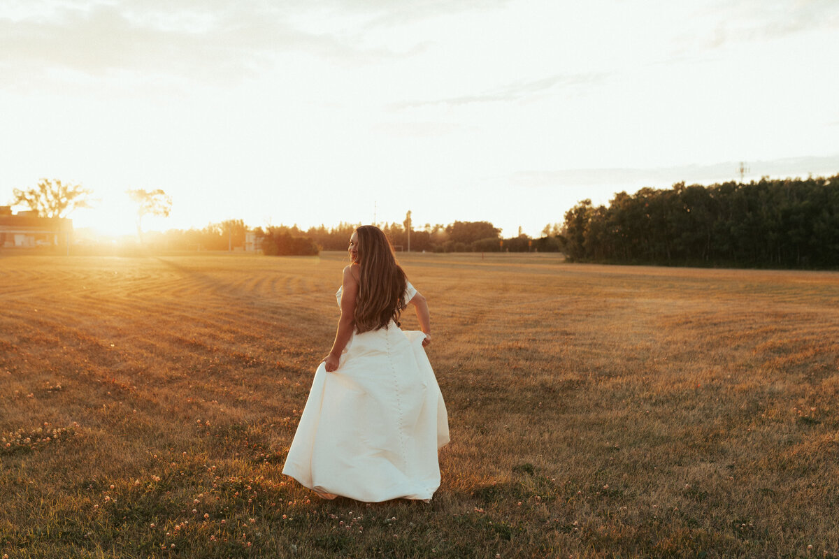 Elegant Wedding Golf Course Sunset Champagne196