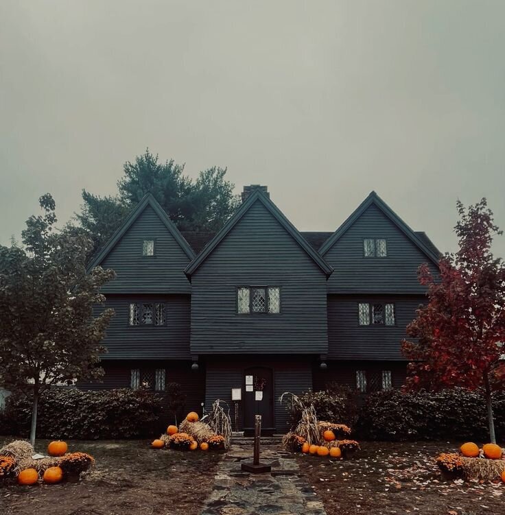 The Witch House🖤🎃