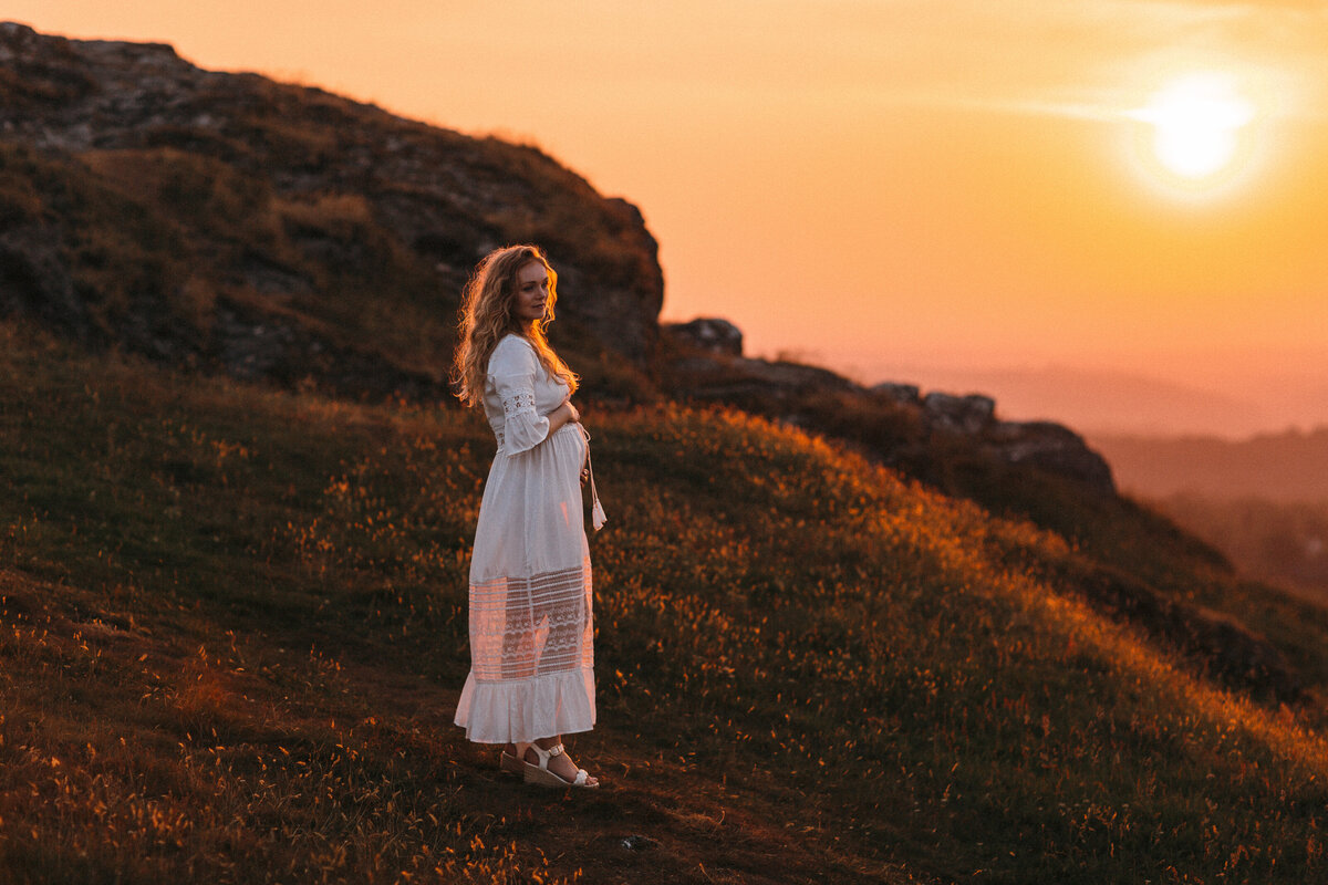 Maternity Photographer Devon_Bantham Beach, UK_Freckle Photography_011