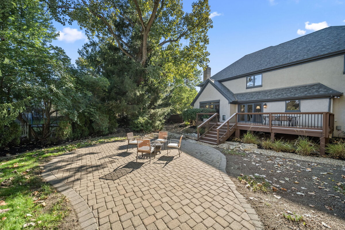 95-web-or-mls-A7407590