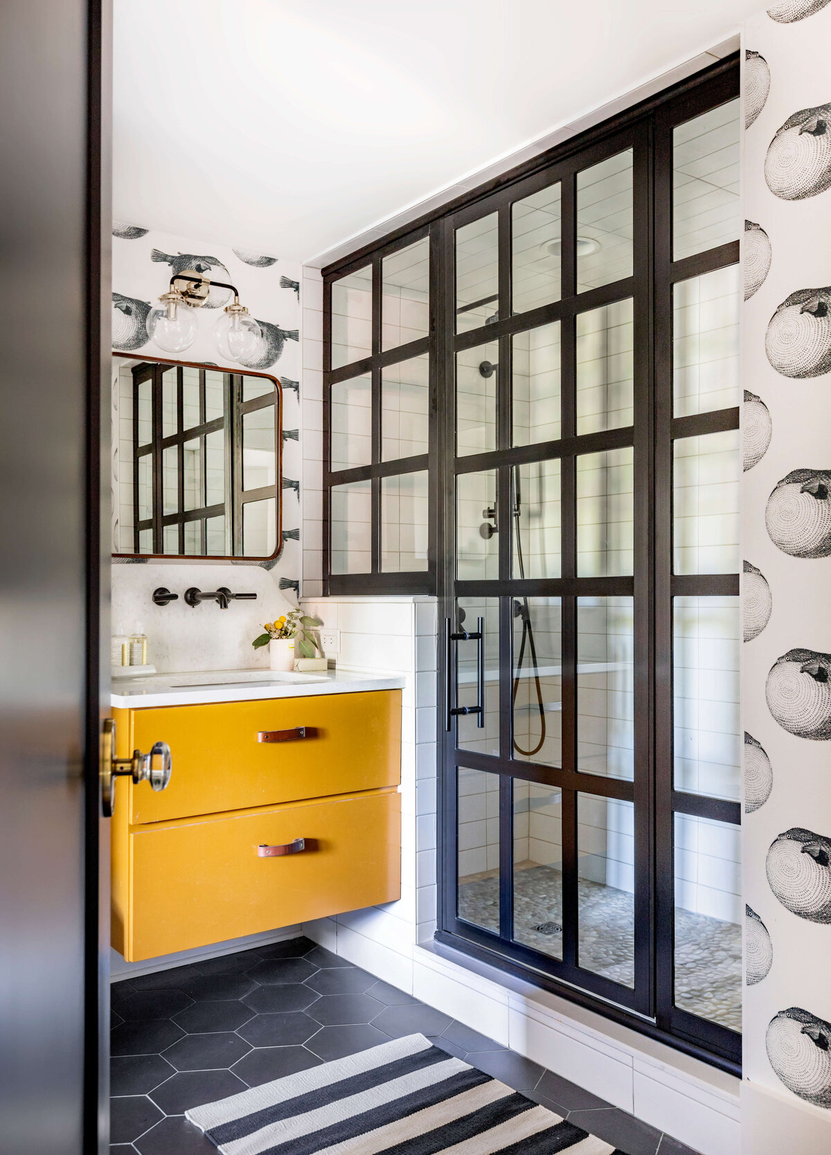 Amelia Island Colorful Condo Kid Bathroom