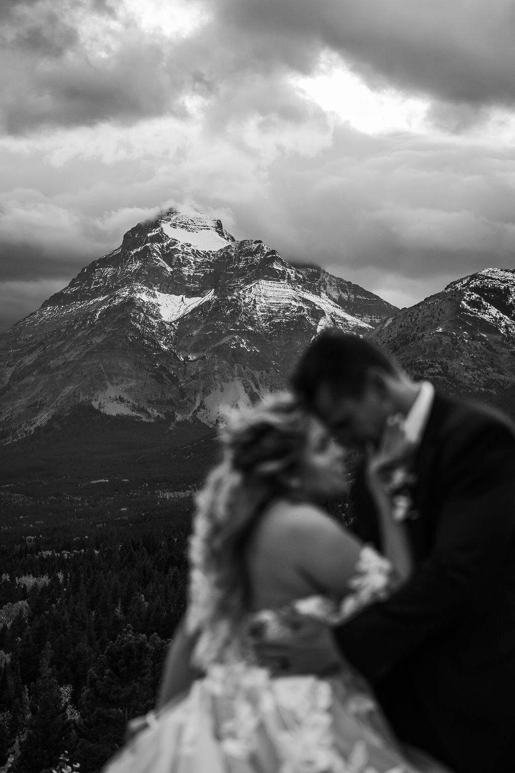 glaciernationalparkelopement-glaciernationalparkelopementphotographer-elopement-photography-elopementphotographer-26