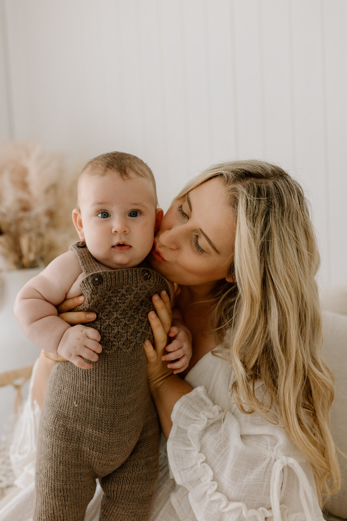 mandurah photographer doing a perth family photoshoot-03