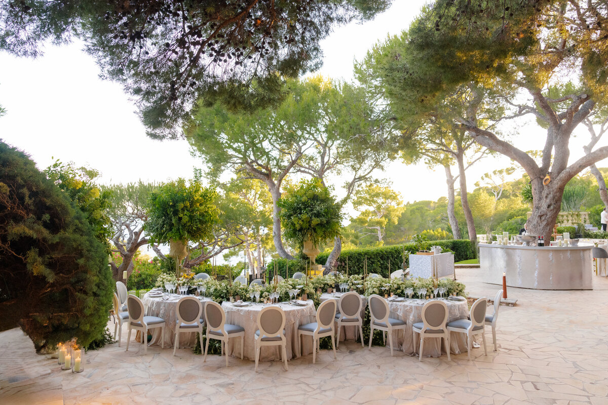 Overview of the reception area at the Grand Hotel du Cap Ferrat, A Four Seasons Hotel