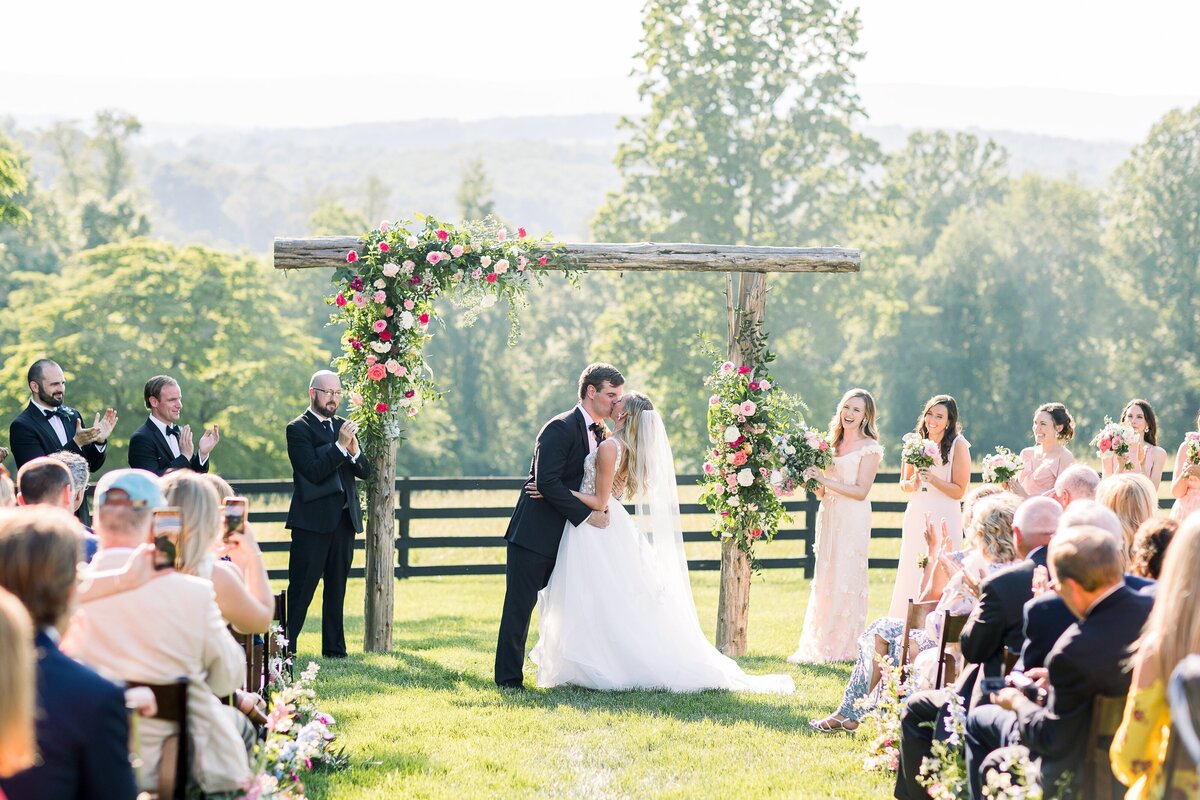 the-oak-barn-at-loyalty-virginia-wedding-photographer_0066