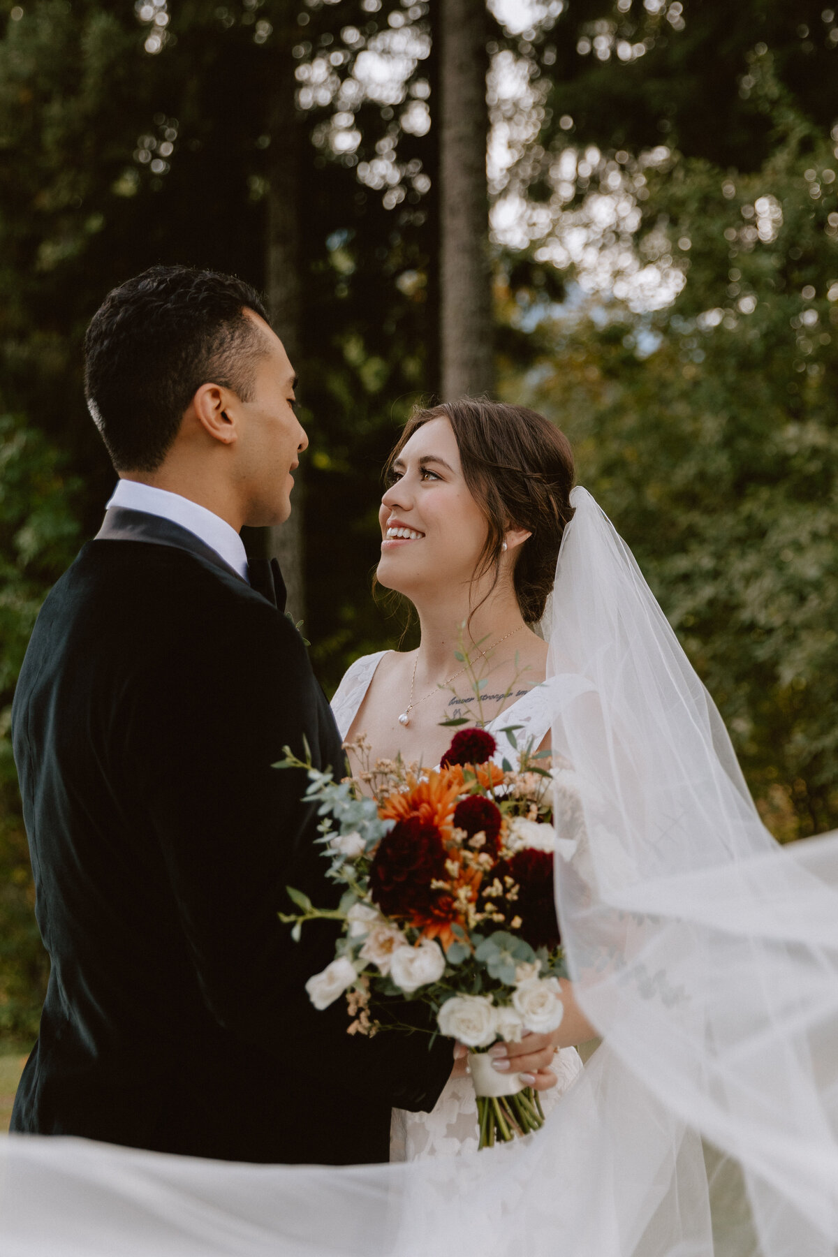 ElizabethMaguirePhoto-Skamania-Lodge-Wedding-16