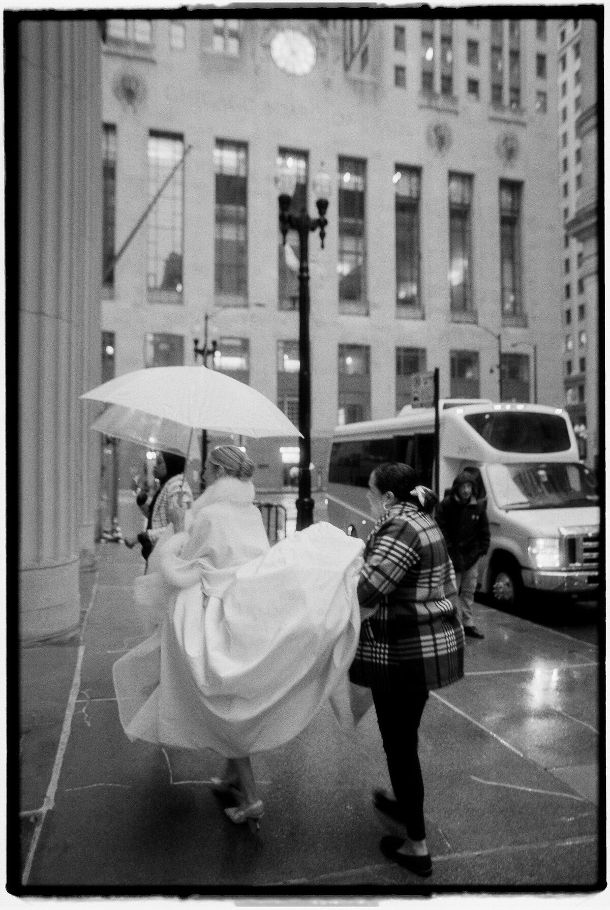 chicago-luxury-winter-wedding-at-old-st-pats-24