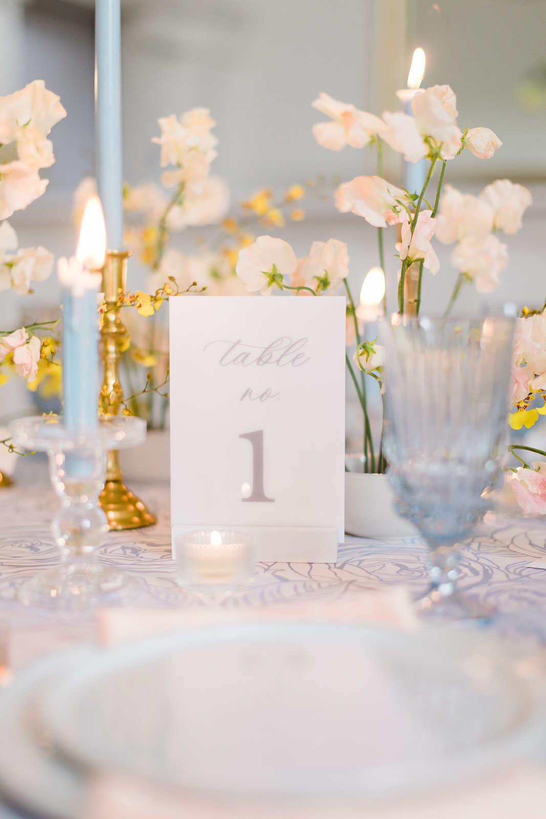 Spring_Inspired_Wedding_Decorations_Tablescapes_Floral_Arrangements_Broadway_Avenue-2